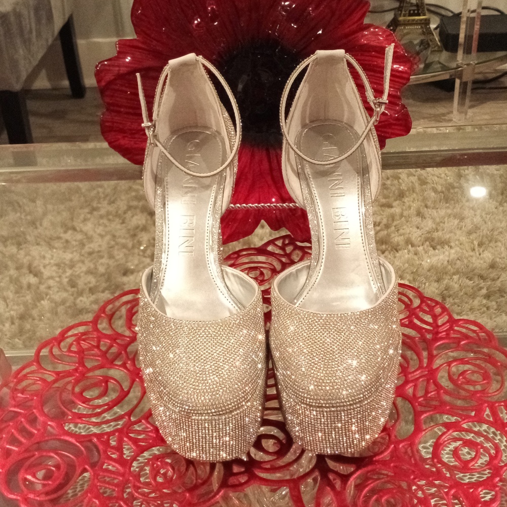 SIZE 9.5 GIANNI BINI RHINESTONE EMBELLISHED PLATFORM HEELS